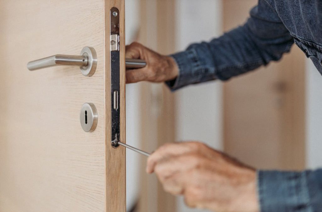 Why Choose a Mobile Locksmith for Your Locksmith Needs?