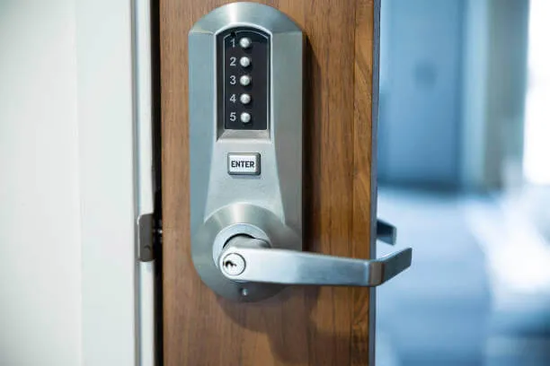 The Role of Locksmiths in Providing Comprehensive Access Control for Businesses